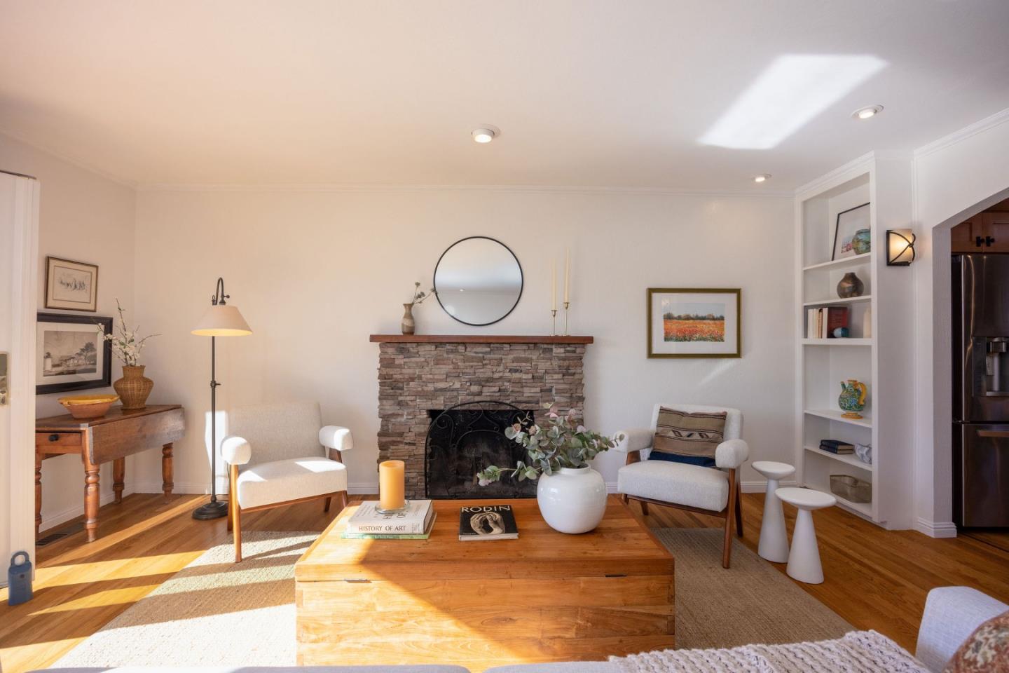 Detail Gallery Image 4 of 24 For 381 11th St, Montara,  CA 94037 - 2 Beds | 1 Baths