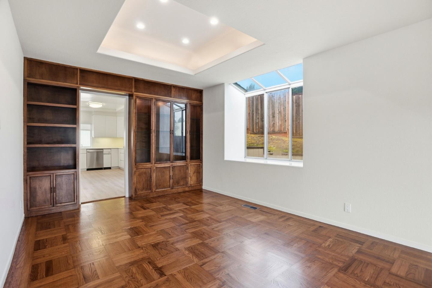 Detail Gallery Image 12 of 48 For 3300 El Sobrante St, San Mateo,  CA 94403 - 3 Beds | 2 Baths