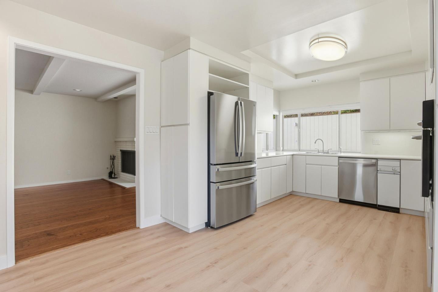 Detail Gallery Image 19 of 48 For 3300 El Sobrante St, San Mateo,  CA 94403 - 3 Beds | 2 Baths