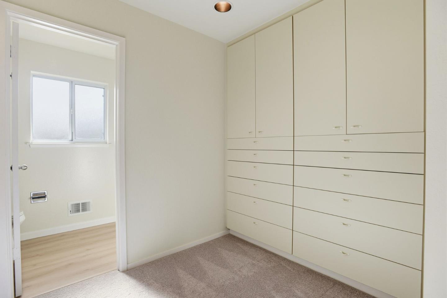 Detail Gallery Image 32 of 48 For 3300 El Sobrante St, San Mateo,  CA 94403 - 3 Beds | 2 Baths