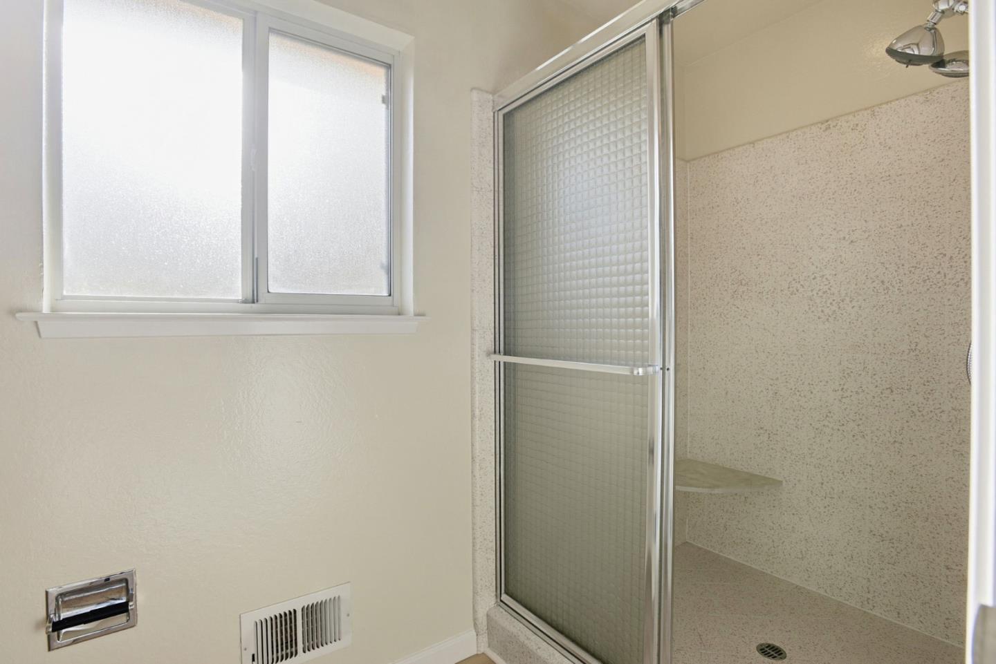 Detail Gallery Image 37 of 48 For 3300 El Sobrante St, San Mateo,  CA 94403 - 3 Beds | 2 Baths