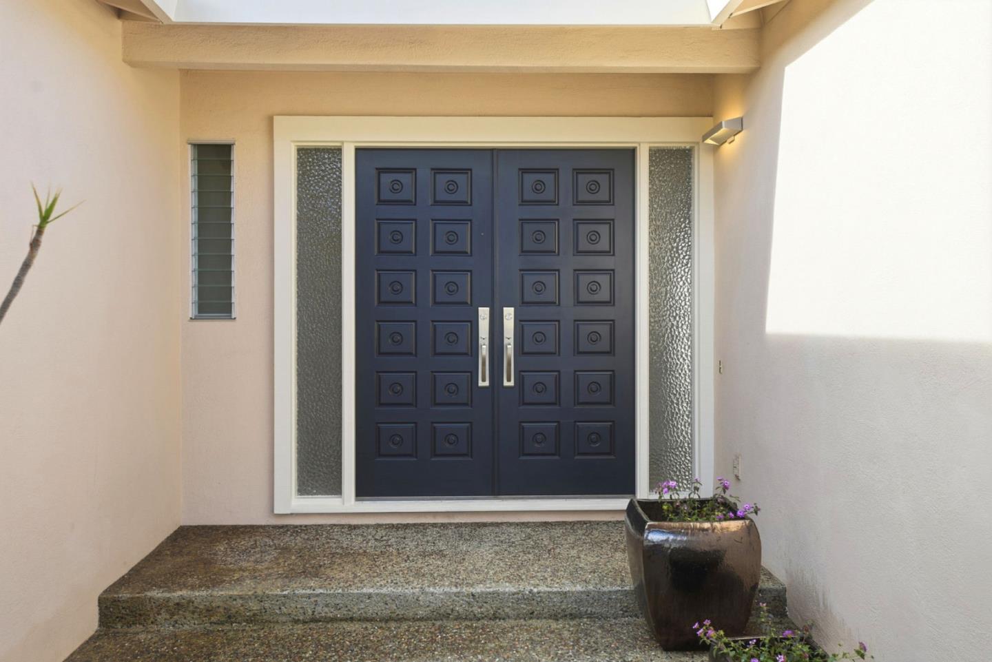 Detail Gallery Image 4 of 48 For 3300 El Sobrante St, San Mateo,  CA 94403 - 3 Beds | 2 Baths