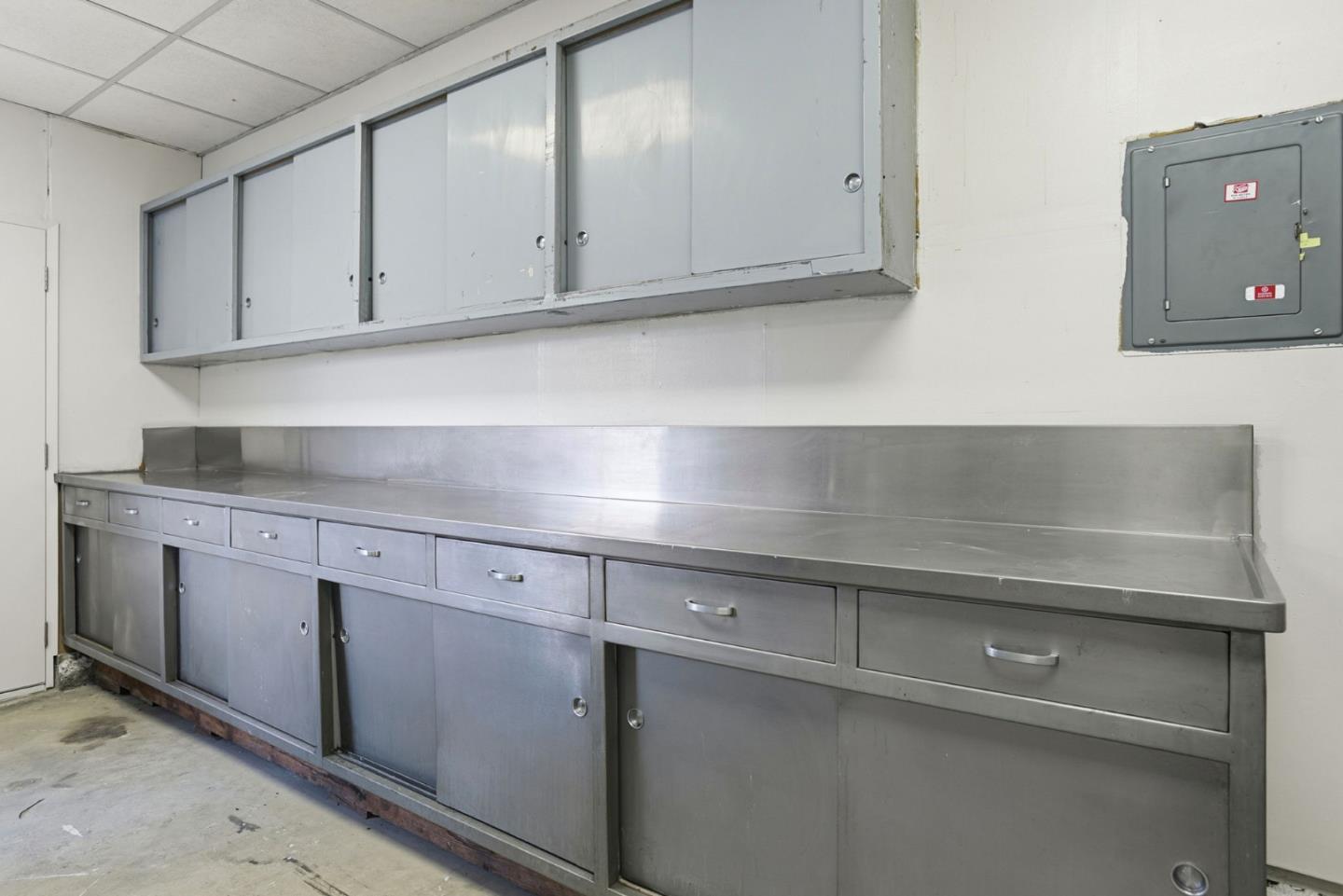 Detail Gallery Image 41 of 48 For 3300 El Sobrante St, San Mateo,  CA 94403 - 3 Beds | 2 Baths