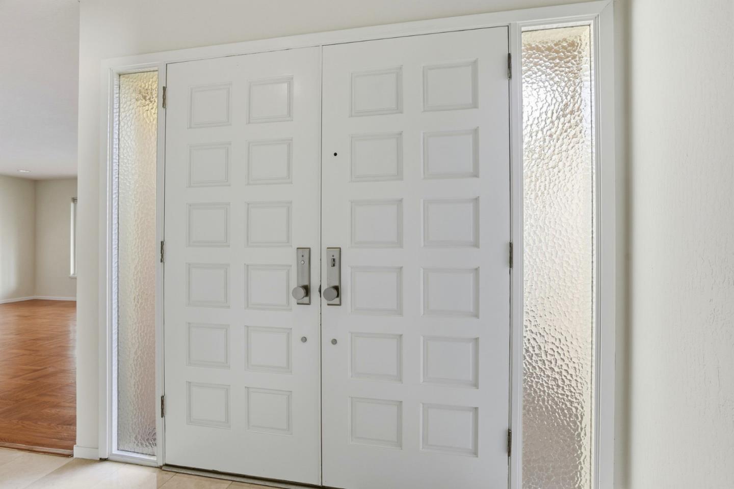 Detail Gallery Image 5 of 48 For 3300 El Sobrante St, San Mateo,  CA 94403 - 3 Beds | 2 Baths