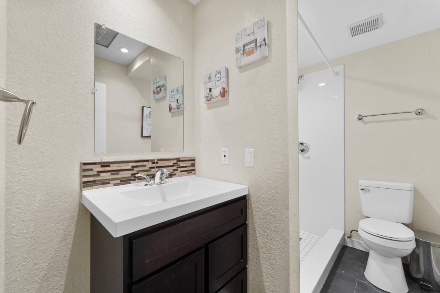 Detail Gallery Image 11 of 40 For 1131 Luchessi Dr, San Jose,  CA 95118 - – Beds | – Baths