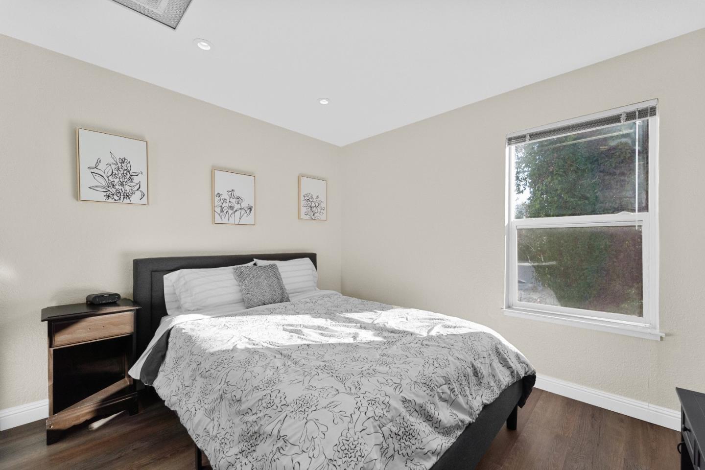 Detail Gallery Image 14 of 40 For 1131 Luchessi Dr, San Jose,  CA 95118 - – Beds | – Baths