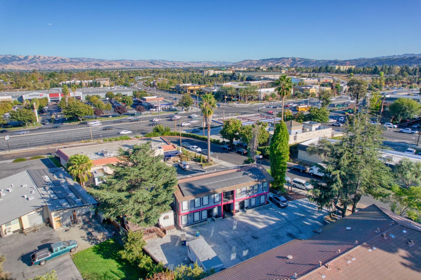 Detail Gallery Image 4 of 40 For 1131 Luchessi Dr, San Jose,  CA 95118 - – Beds | – Baths