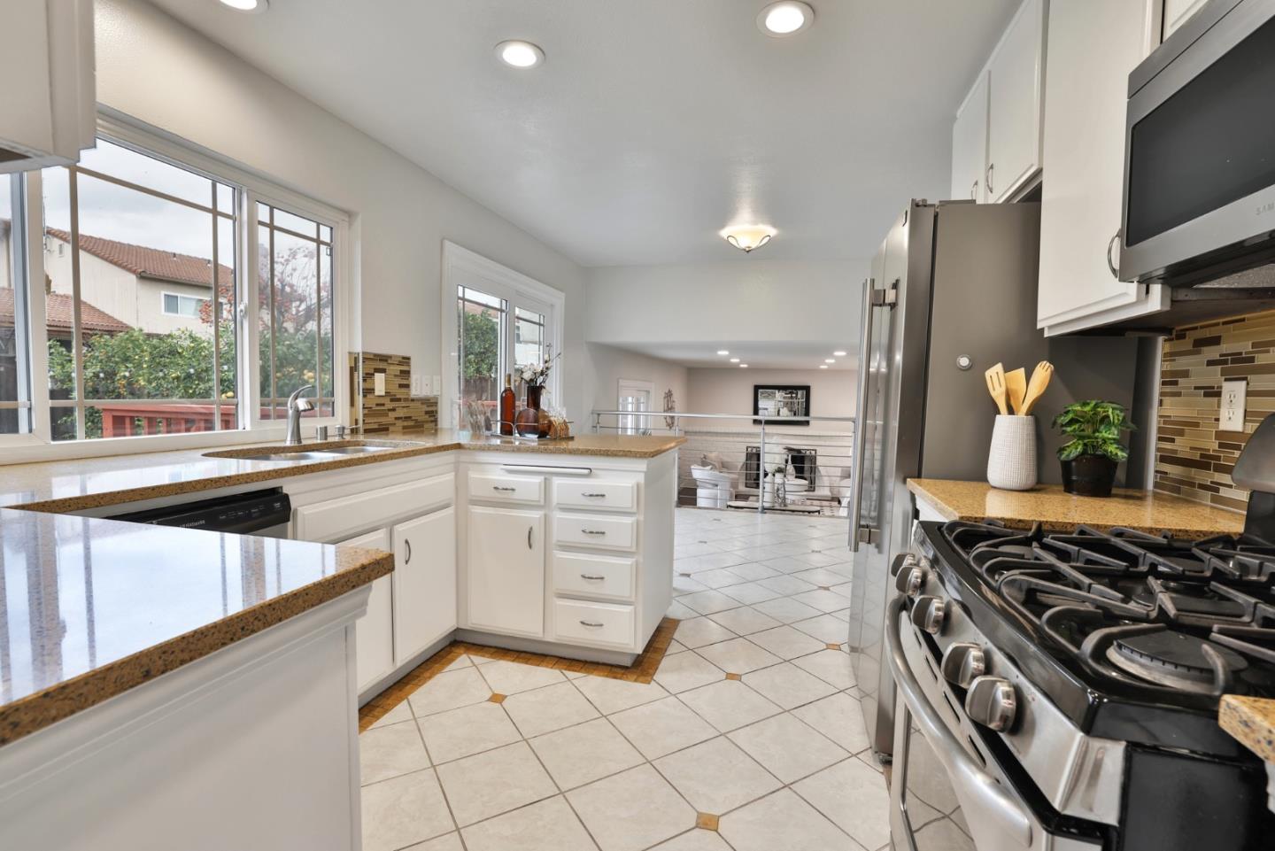 Detail Gallery Image 10 of 32 For 1967 Cape Hilda Pl, San Jose,  CA 95133 - 4 Beds | 2/1 Baths