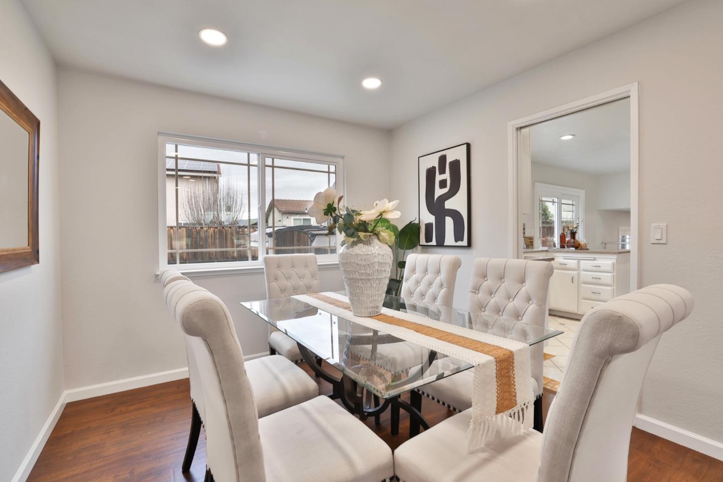 Detail Gallery Image 4 of 32 For 1967 Cape Hilda Pl, San Jose,  CA 95133 - 4 Beds | 2/1 Baths