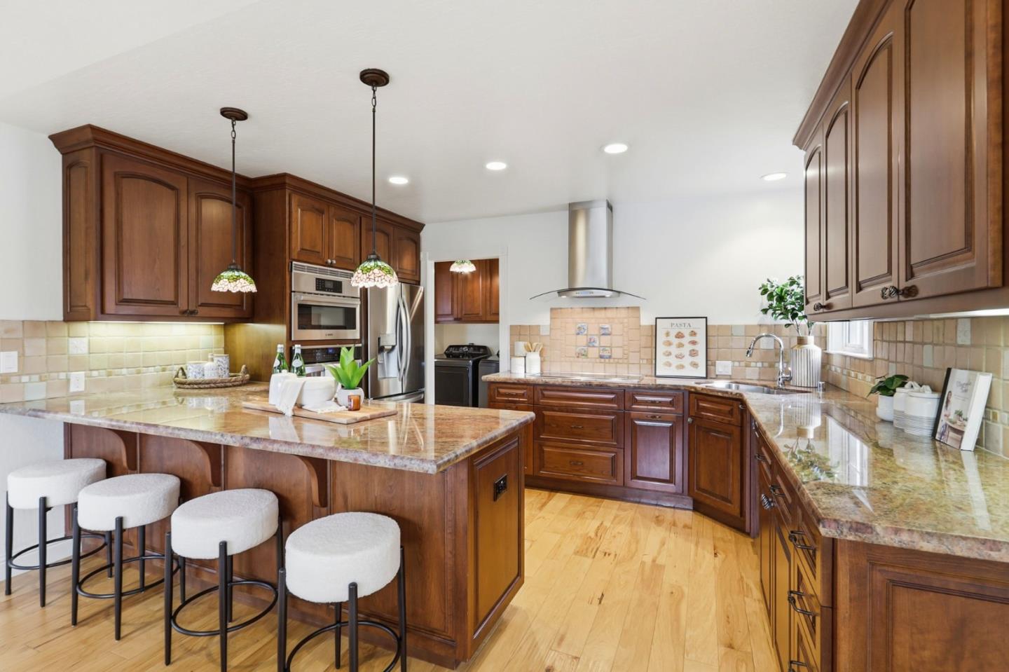 Detail Gallery Image 9 of 24 For 5480 Dartmouth Dr, San Jose,  CA 95118 - 3 Beds | 2 Baths