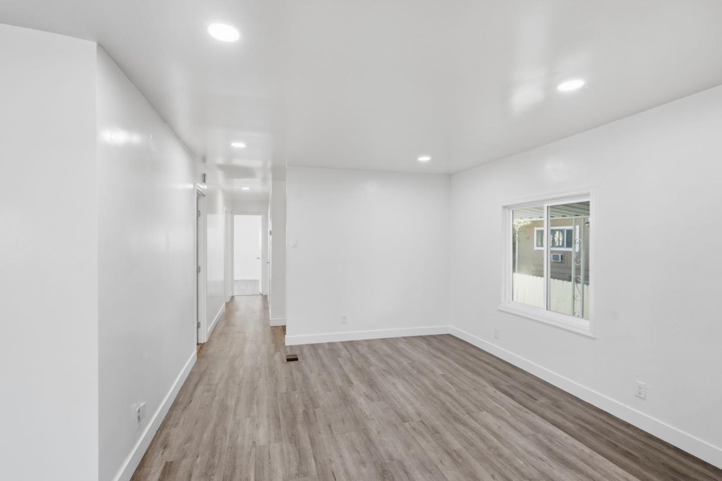 Detail Gallery Image 17 of 28 For 2151 Oakland Rd #229,  San Jose,  CA 95131 - 4 Beds | 2 Baths