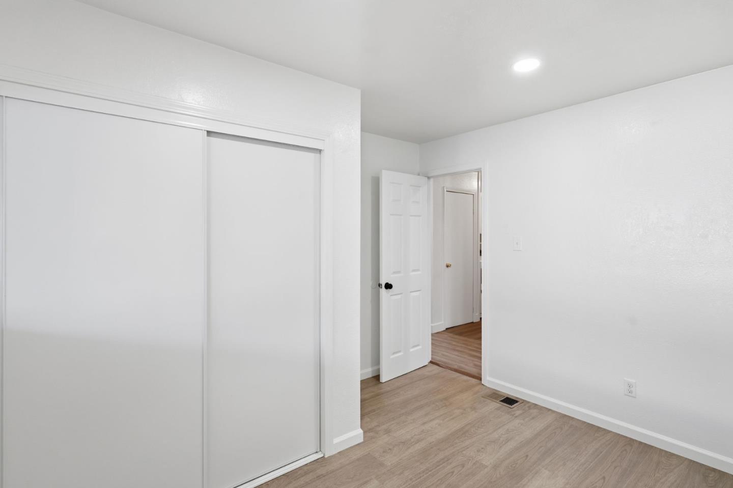 Detail Gallery Image 19 of 28 For 2151 Oakland Rd #229,  San Jose,  CA 95131 - 4 Beds | 2 Baths