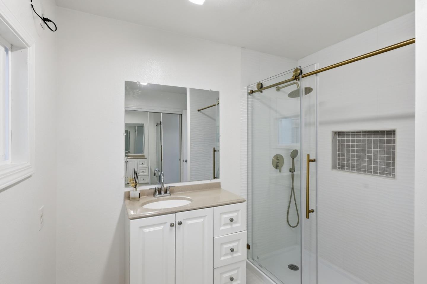 Detail Gallery Image 27 of 28 For 2151 Oakland Rd #229,  San Jose,  CA 95131 - 4 Beds | 2 Baths