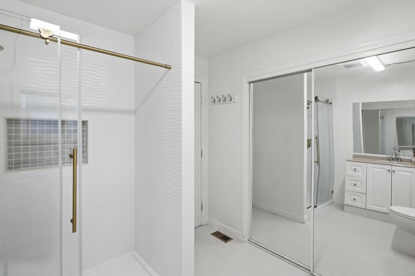 Detail Gallery Image 28 of 28 For 2151 Oakland Rd #229,  San Jose,  CA 95131 - 4 Beds | 2 Baths