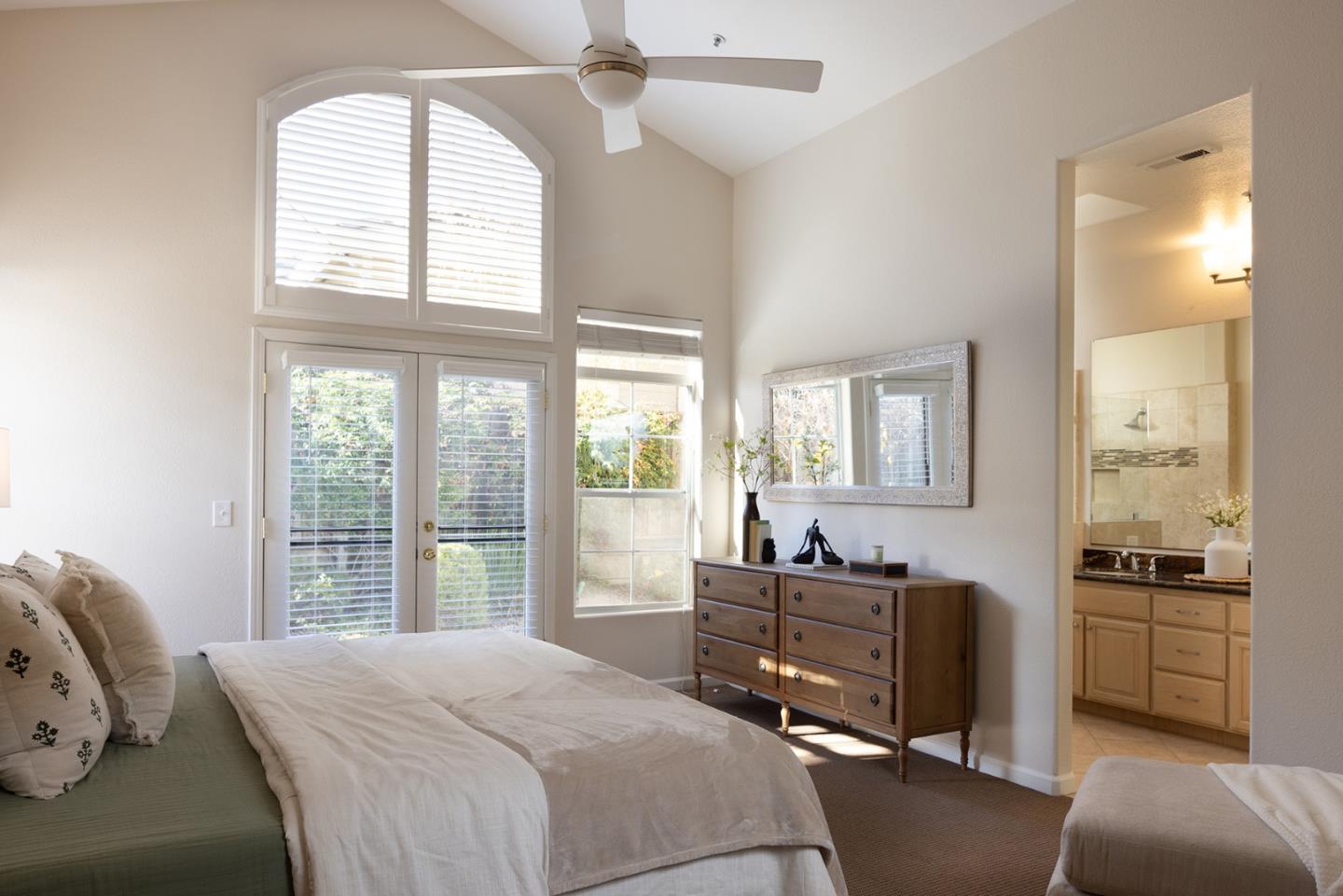 Detail Gallery Image 12 of 22 For 17776 Riverbend Rd, Salinas,  CA 93908 - 3 Beds | 2 Baths