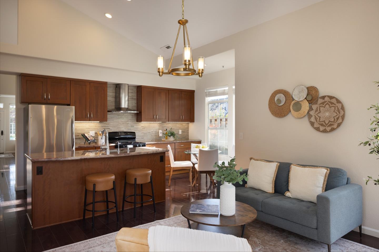 Detail Gallery Image 7 of 22 For 17776 Riverbend Rd, Salinas,  CA 93908 - 3 Beds | 2 Baths