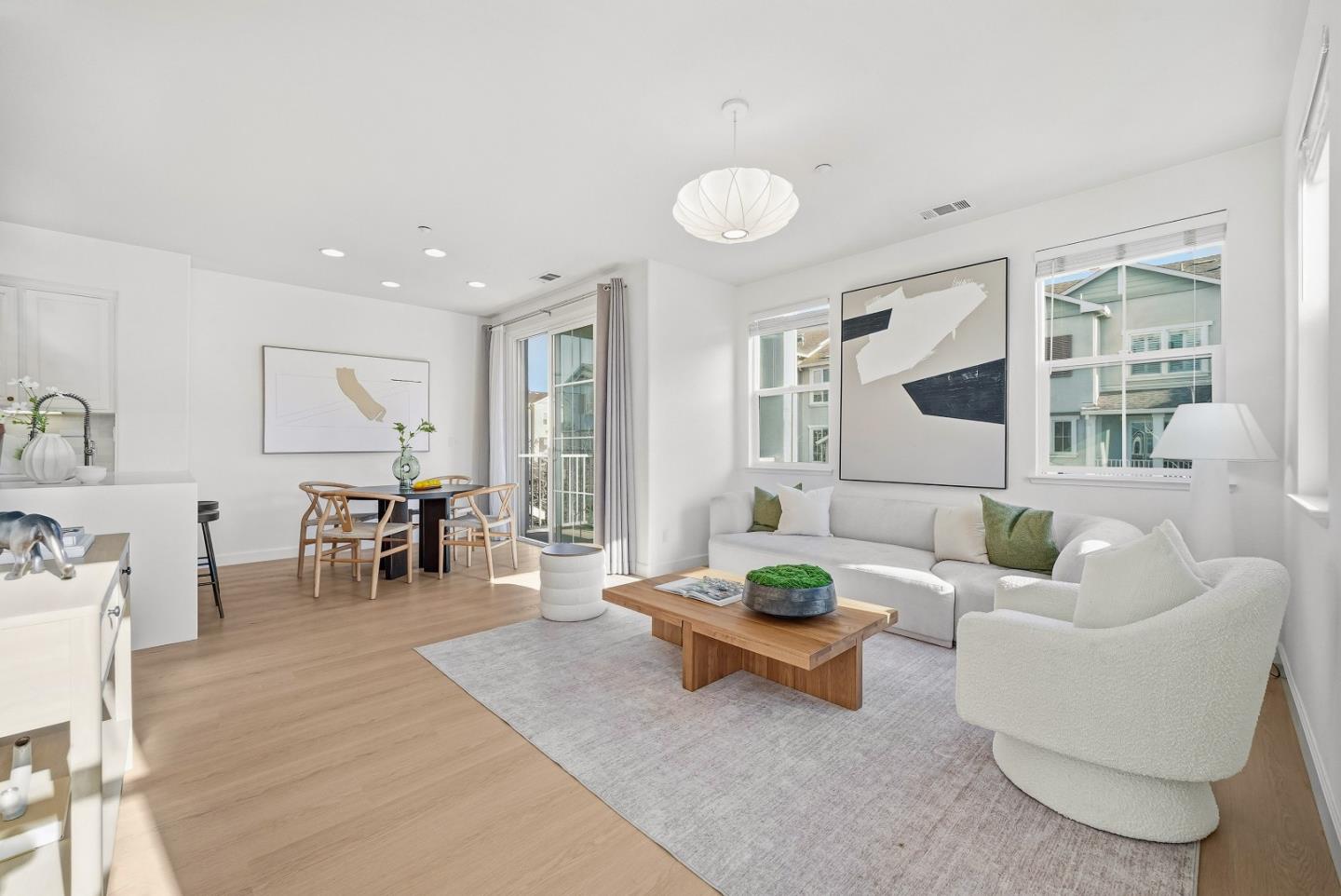 Detail Gallery Image 17 of 36 For 465 Bedford Loop, Mountain View,  CA 94043 - 2 Beds | 2/1 Baths