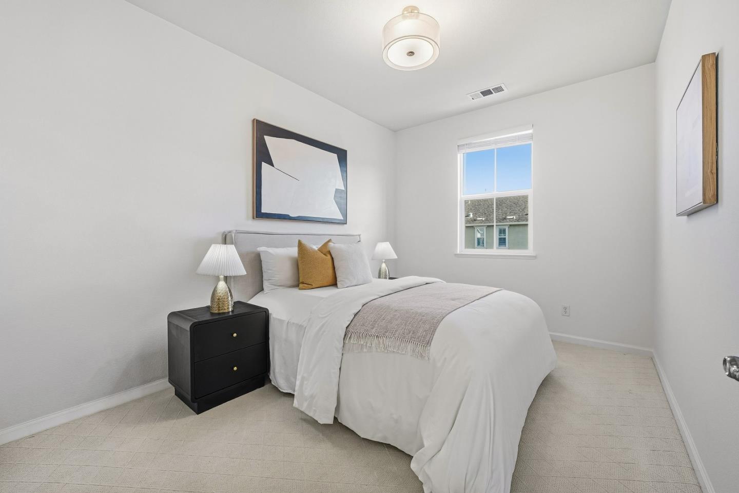 Detail Gallery Image 20 of 36 For 465 Bedford Loop, Mountain View,  CA 94043 - 2 Beds | 2/1 Baths