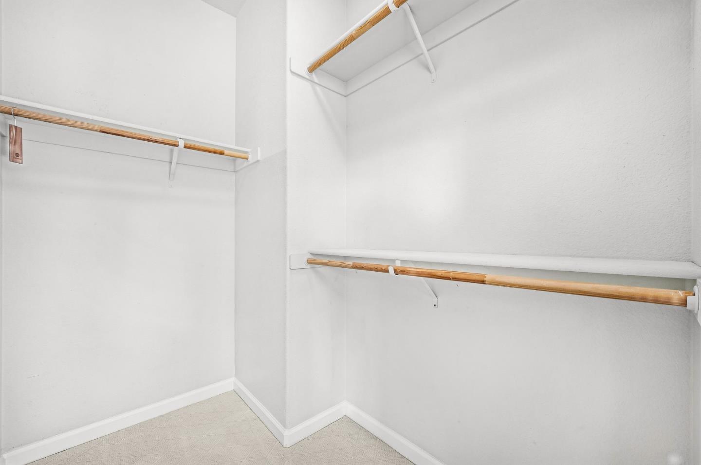 Detail Gallery Image 28 of 36 For 465 Bedford Loop, Mountain View,  CA 94043 - 2 Beds | 2/1 Baths