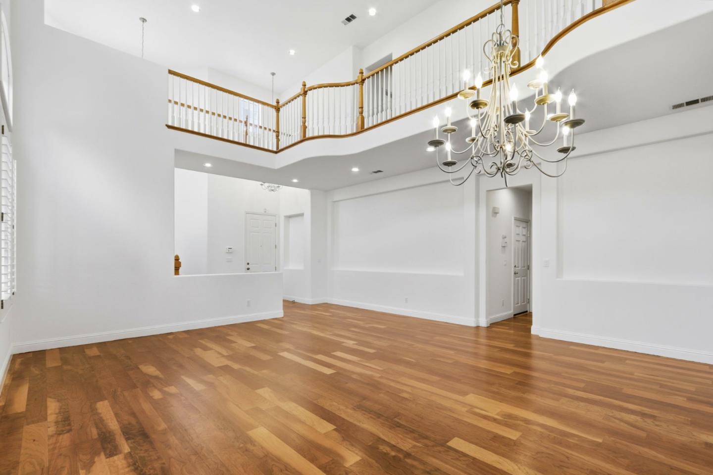 Detail Gallery Image 15 of 48 For 4157 Mystic Dr, San Jose,  CA 95124 - 5 Beds | 3 Baths