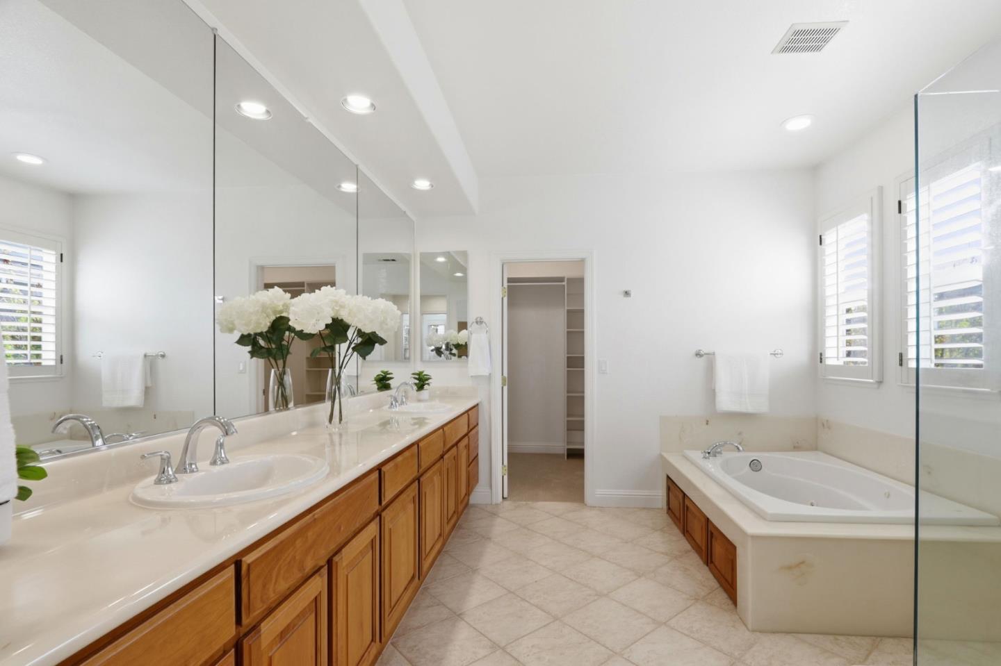 Detail Gallery Image 36 of 48 For 4157 Mystic Dr, San Jose,  CA 95124 - 5 Beds | 3 Baths