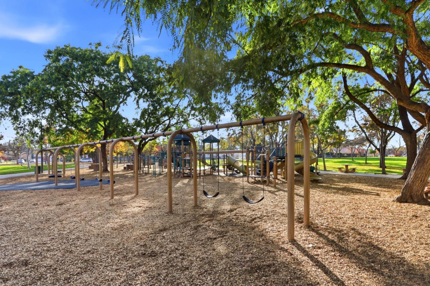 Detail Gallery Image 44 of 48 For 4157 Mystic Dr, San Jose,  CA 95124 - 5 Beds | 3 Baths