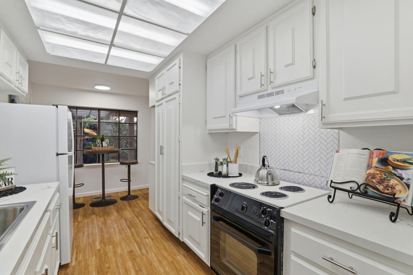 Detail Gallery Image 10 of 35 For 5106 Cribari Pl, San Jose,  CA 95135 - 2 Beds | 2 Baths