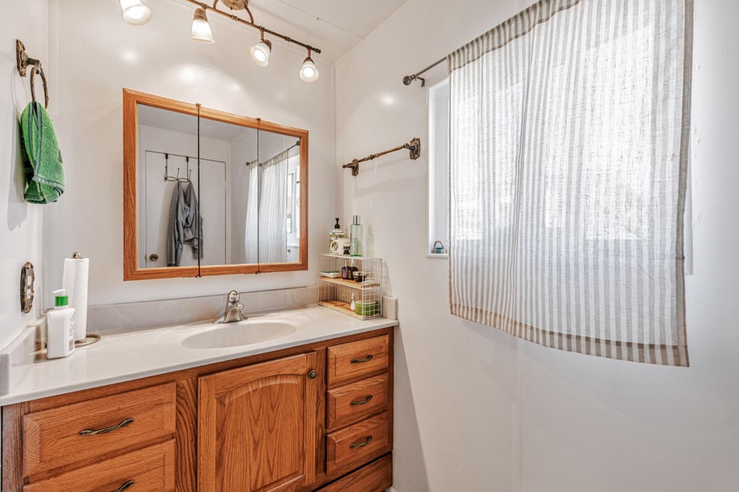 Detail Gallery Image 31 of 34 For 264 Santa Susana #0,  San Leandro,  CA 94579 - 2 Beds | 2 Baths