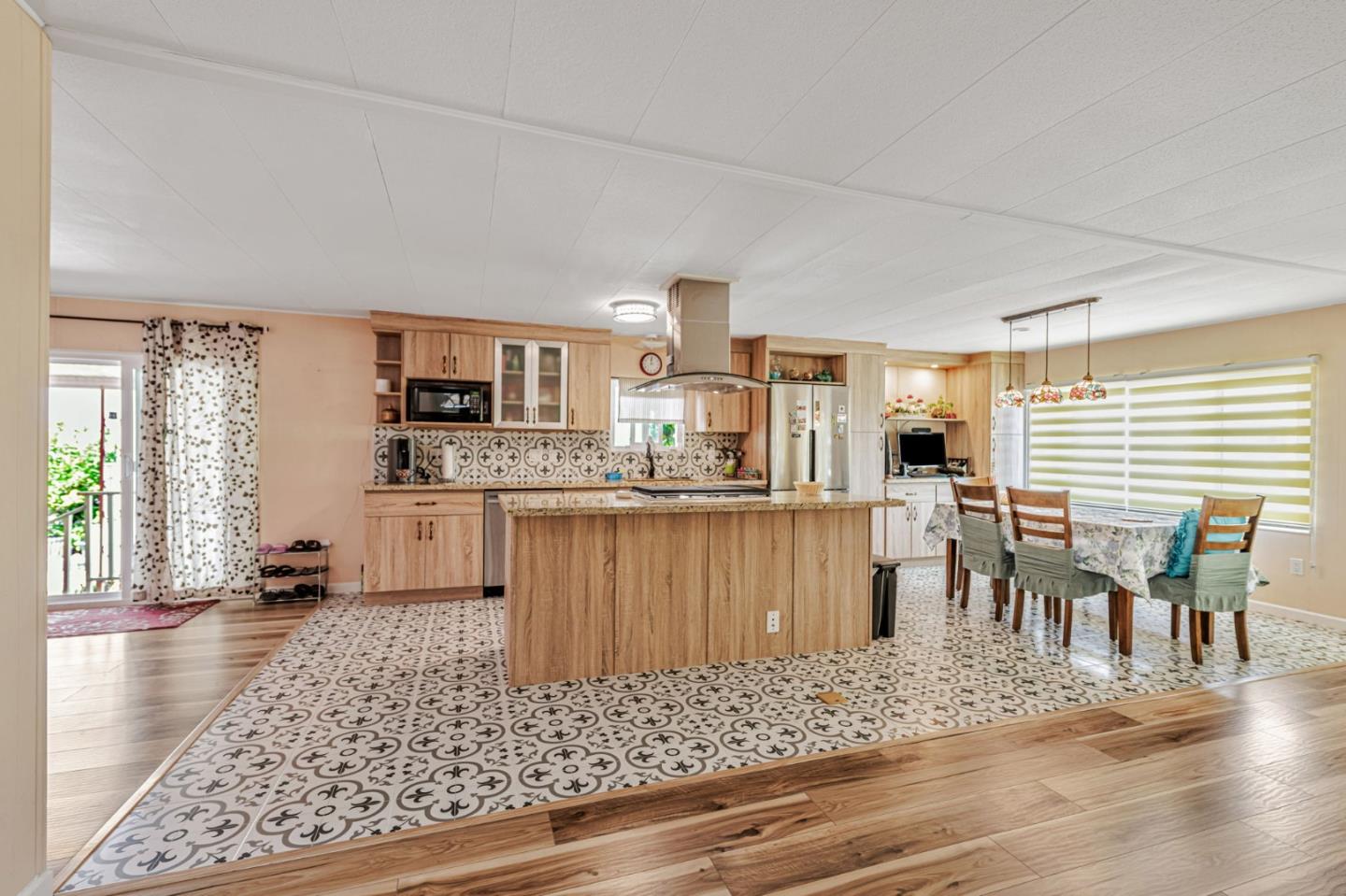 Detail Gallery Image 8 of 34 For 264 Santa Susana #0,  San Leandro,  CA 94579 - 2 Beds | 2 Baths