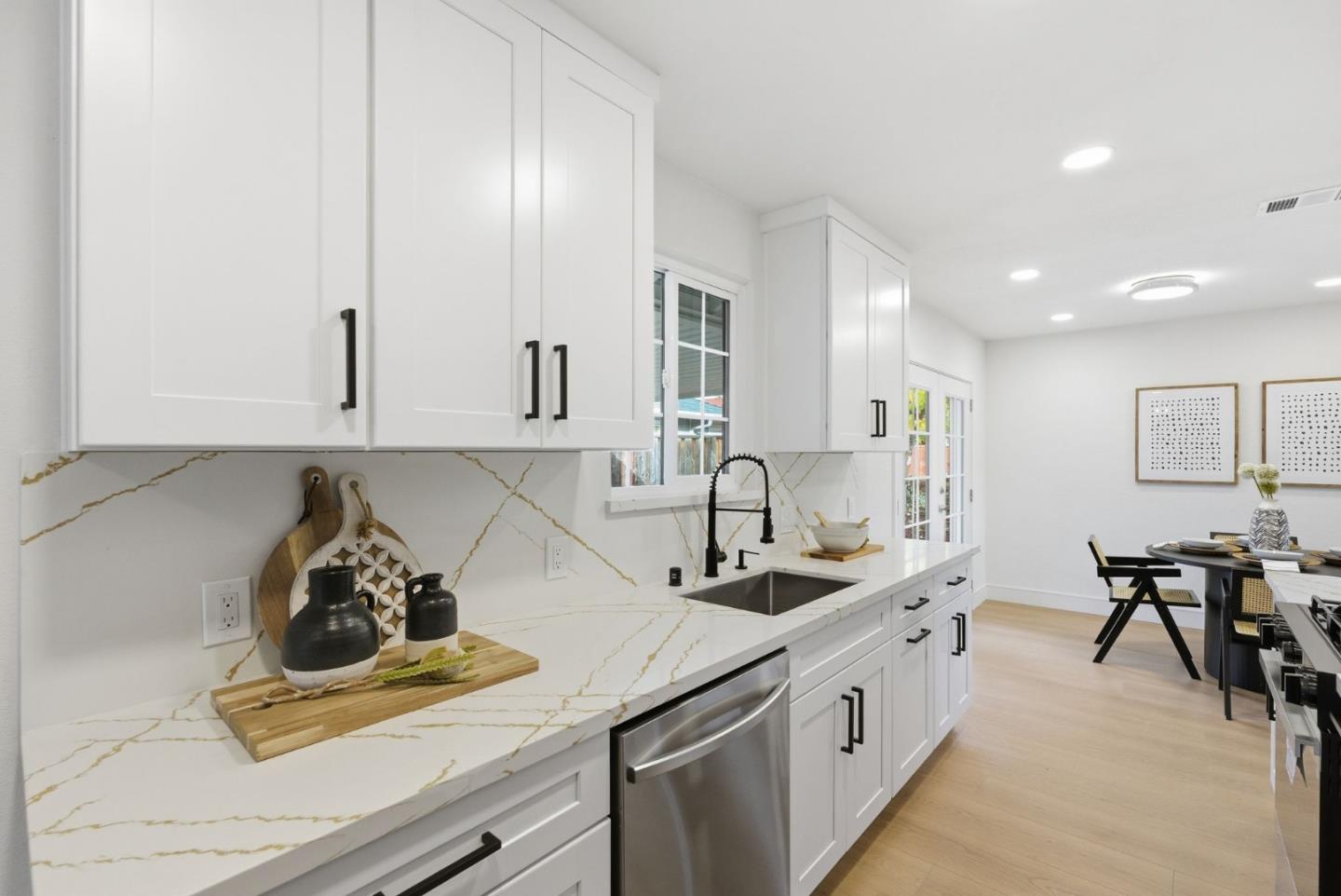 Detail Gallery Image 13 of 34 For 2165 Bray Ave, Santa Clara,  CA 95050 - 3 Beds | 2/1 Baths