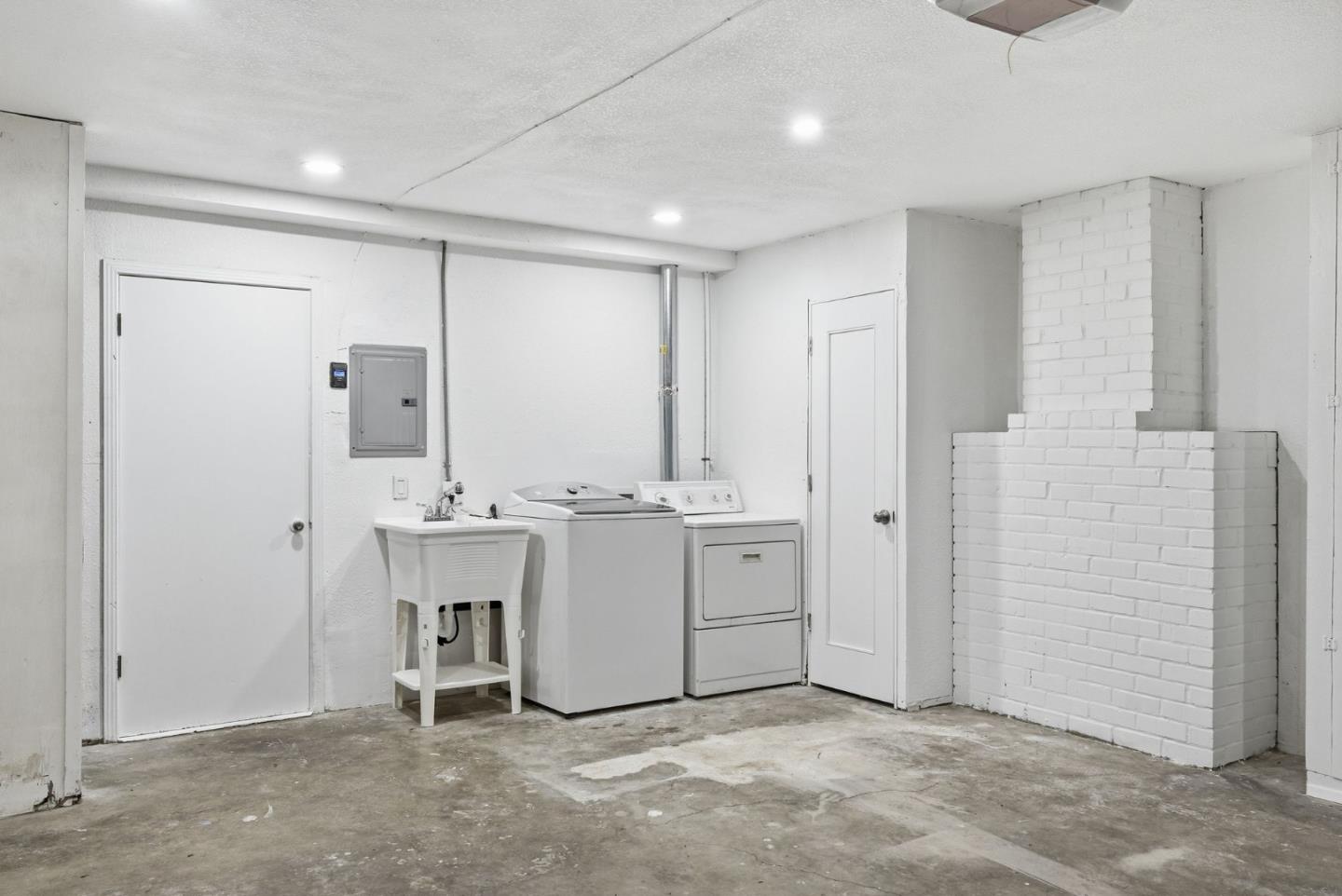 Detail Gallery Image 24 of 34 For 2165 Bray Ave, Santa Clara,  CA 95050 - 3 Beds | 2/1 Baths