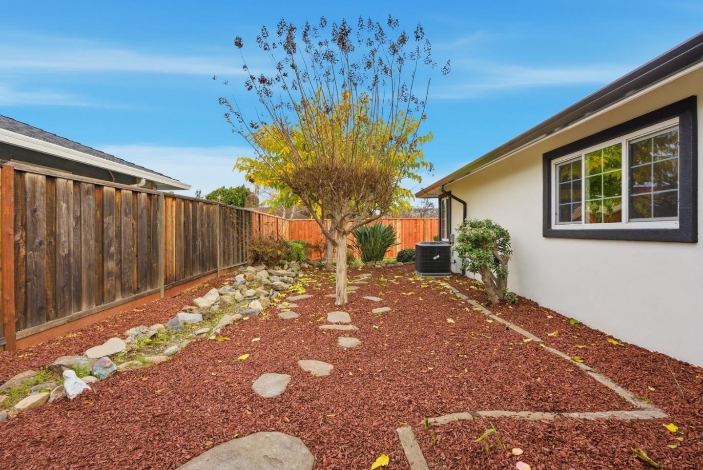 Detail Gallery Image 31 of 34 For 2165 Bray Ave, Santa Clara,  CA 95050 - 3 Beds | 2/1 Baths