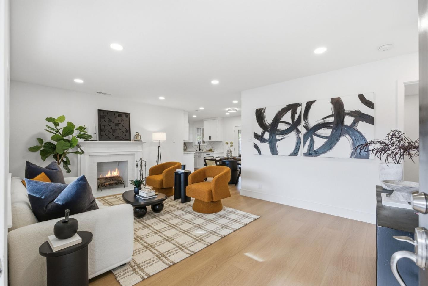 Detail Gallery Image 6 of 34 For 2165 Bray Ave, Santa Clara,  CA 95050 - 3 Beds | 2/1 Baths