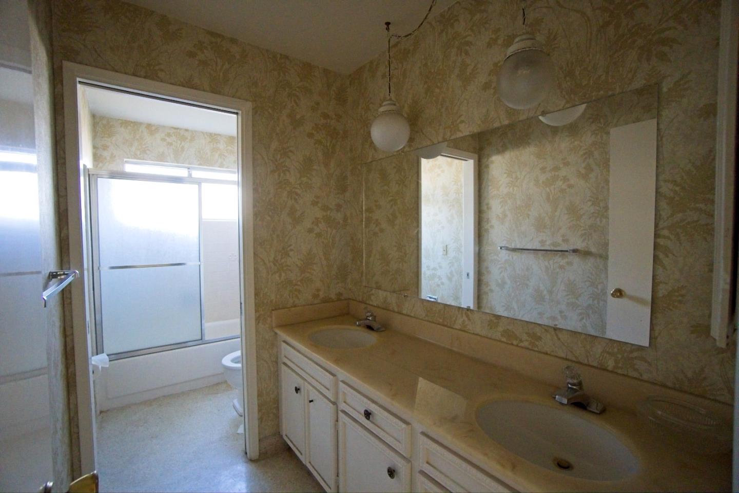 Detail Gallery Image 16 of 21 For 6256 Tracel Dr, San Jose,  CA 95129 - 3 Beds | 2/1 Baths