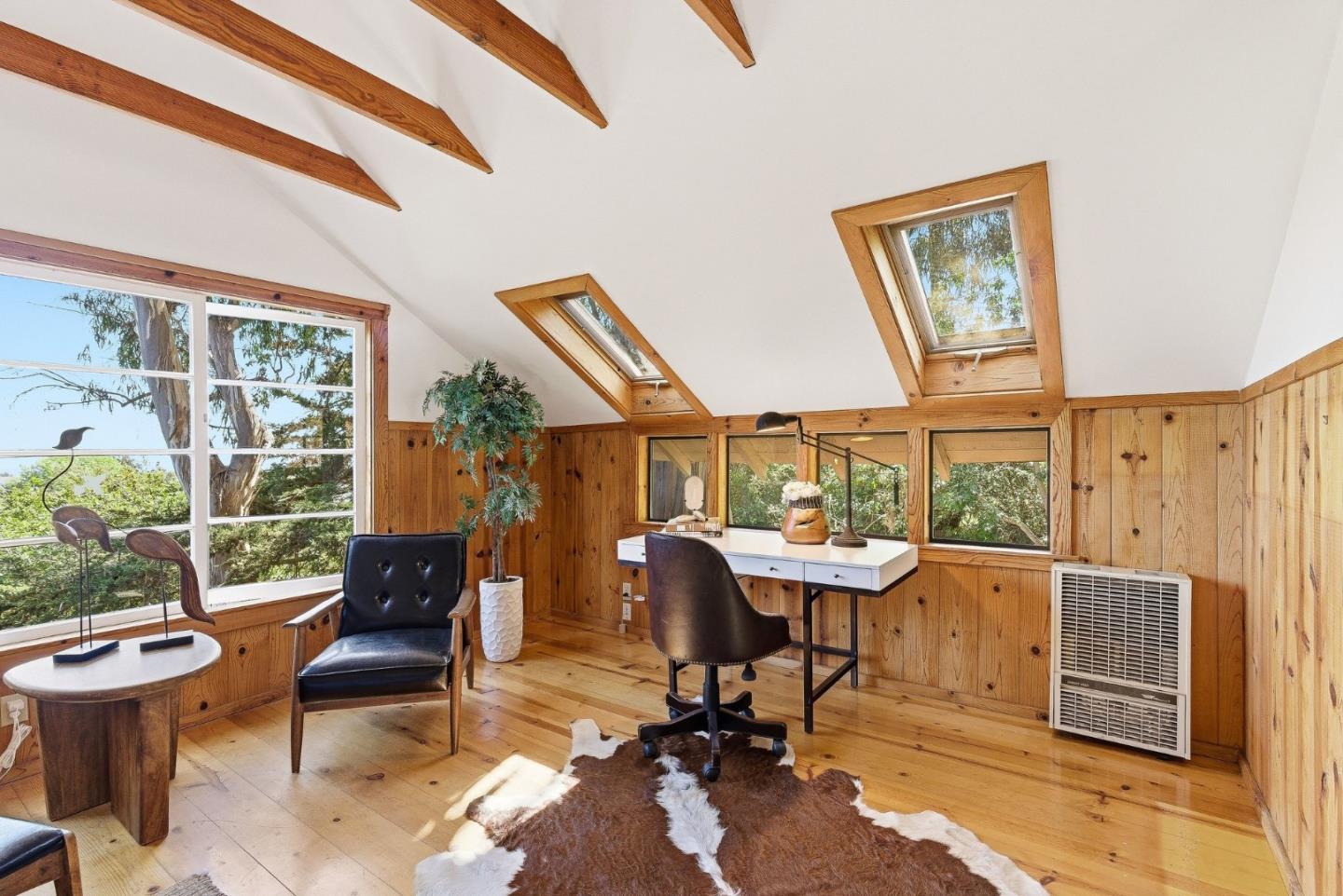 Detail Gallery Image 11 of 36 For 1520 Escalona Dr, Santa Cruz,  CA 95060 - 4 Beds | 2 Baths