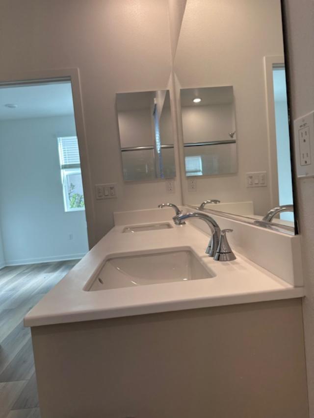 Detail Gallery Image 10 of 31 For 9423 N Sepulveda Blvd #5,  North Hills,  CA 91343 - 2 Beds | 2 Baths