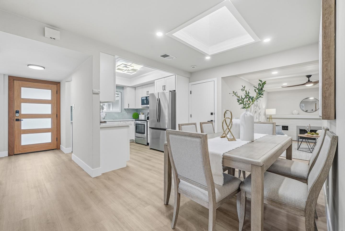 Detail Gallery Image 12 of 46 For 2990 Knights Bridge Rd, San Jose,  CA 95132 - 4 Beds | 2 Baths