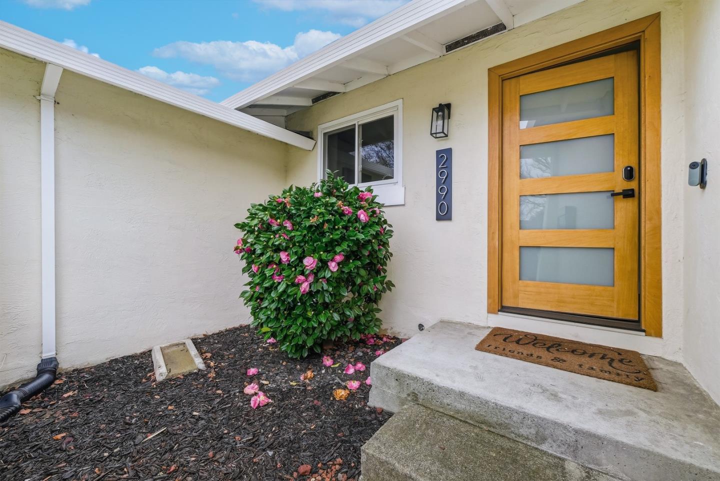 Detail Gallery Image 2 of 46 For 2990 Knights Bridge Rd, San Jose,  CA 95132 - 4 Beds | 2 Baths