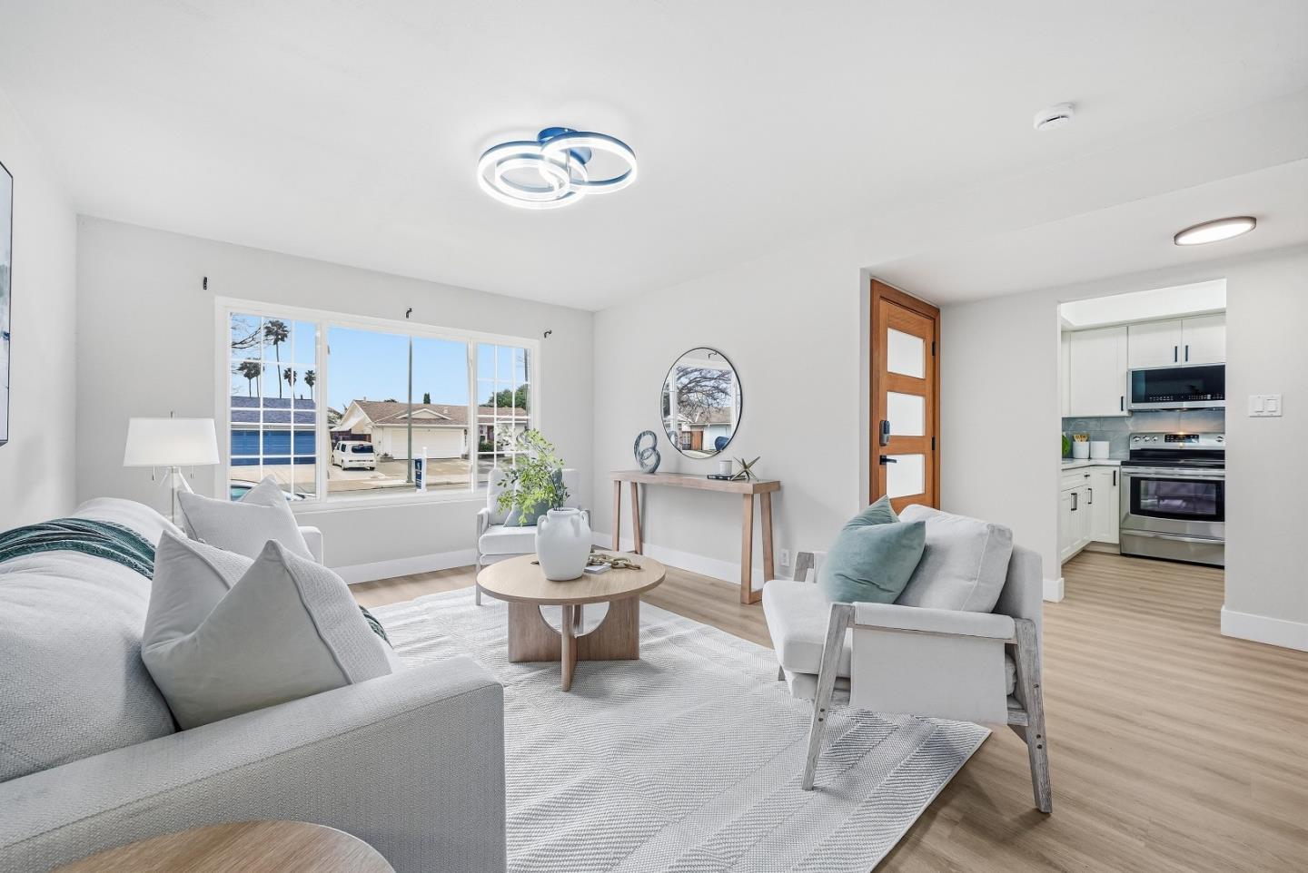 Detail Gallery Image 3 of 46 For 2990 Knights Bridge Rd, San Jose,  CA 95132 - 4 Beds | 2 Baths