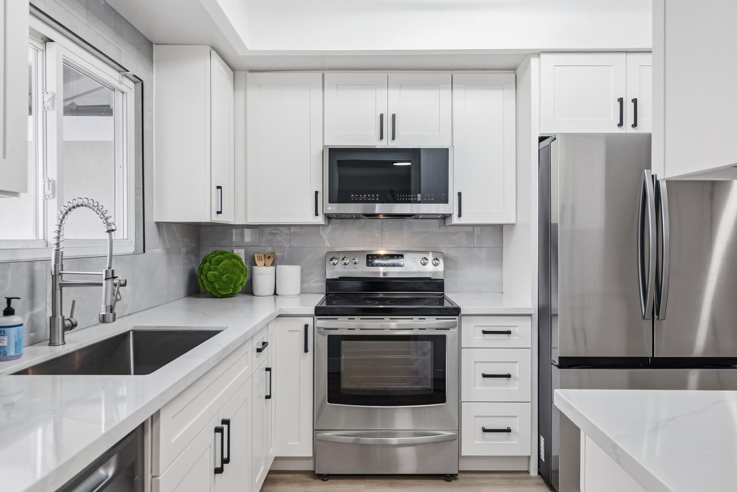 Detail Gallery Image 7 of 46 For 2990 Knights Bridge Rd, San Jose,  CA 95132 - 4 Beds | 2 Baths