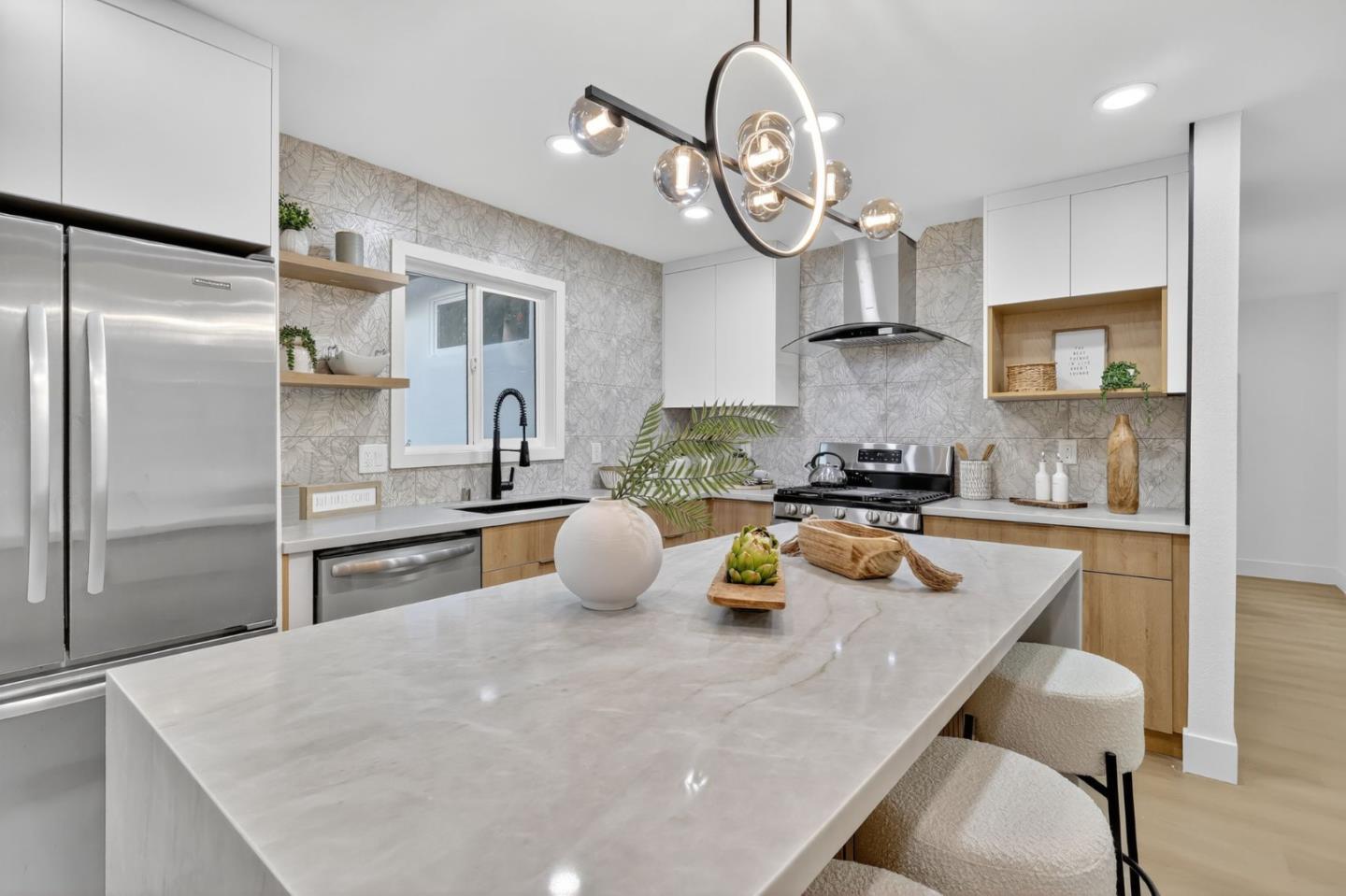 Detail Gallery Image 8 of 36 For 903 Lanewood Dr, San Jose,  CA 95125 - 4 Beds | 2 Baths