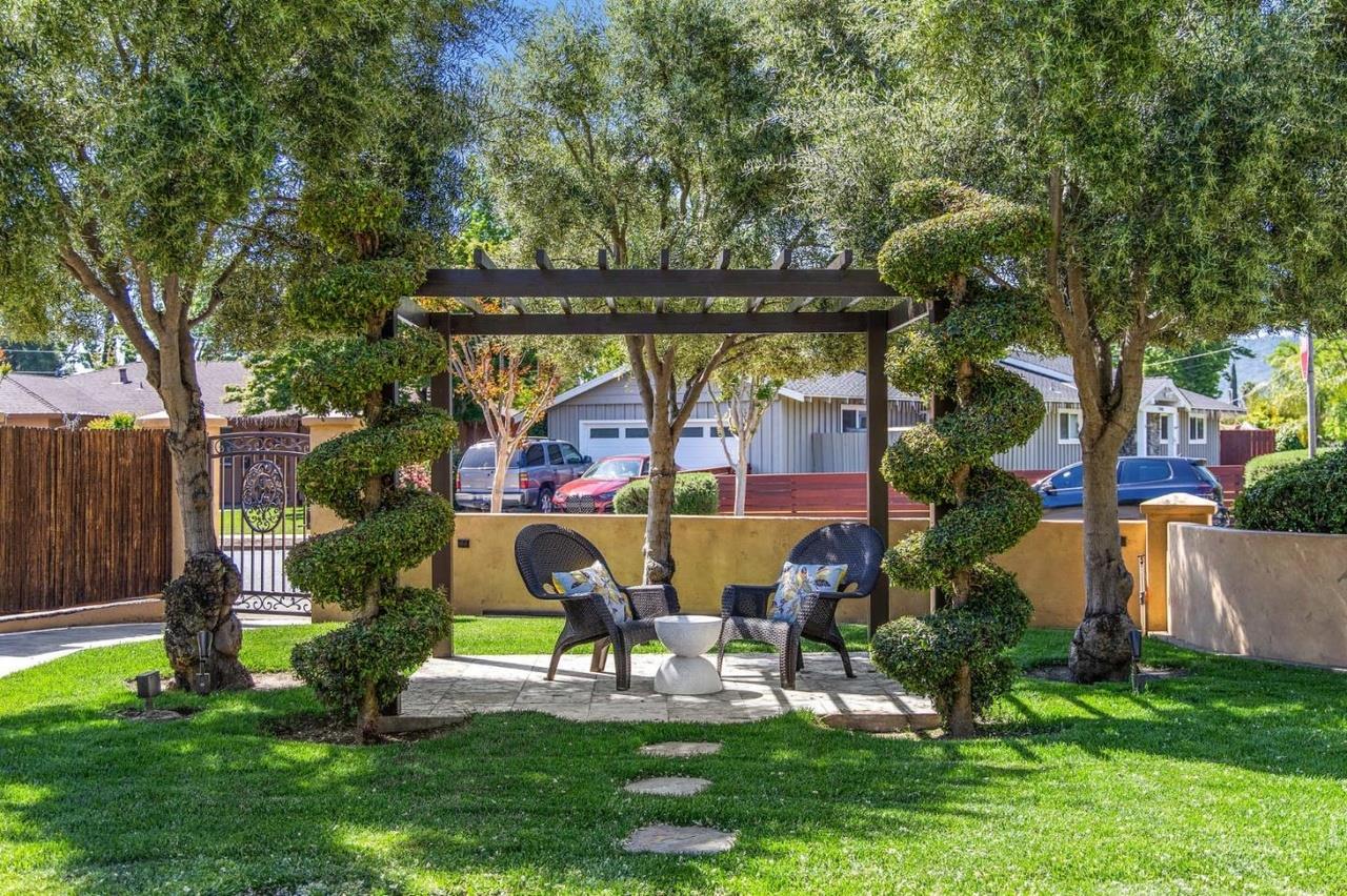 Detail Gallery Image 11 of 33 For 7460 Miller Ave, Gilroy,  CA 95020 - 4 Beds | 2/1 Baths