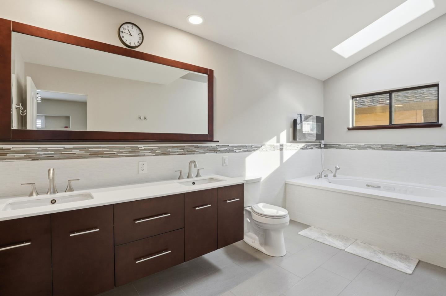 Detail Gallery Image 31 of 33 For 7460 Miller Ave, Gilroy,  CA 95020 - 4 Beds | 2/1 Baths