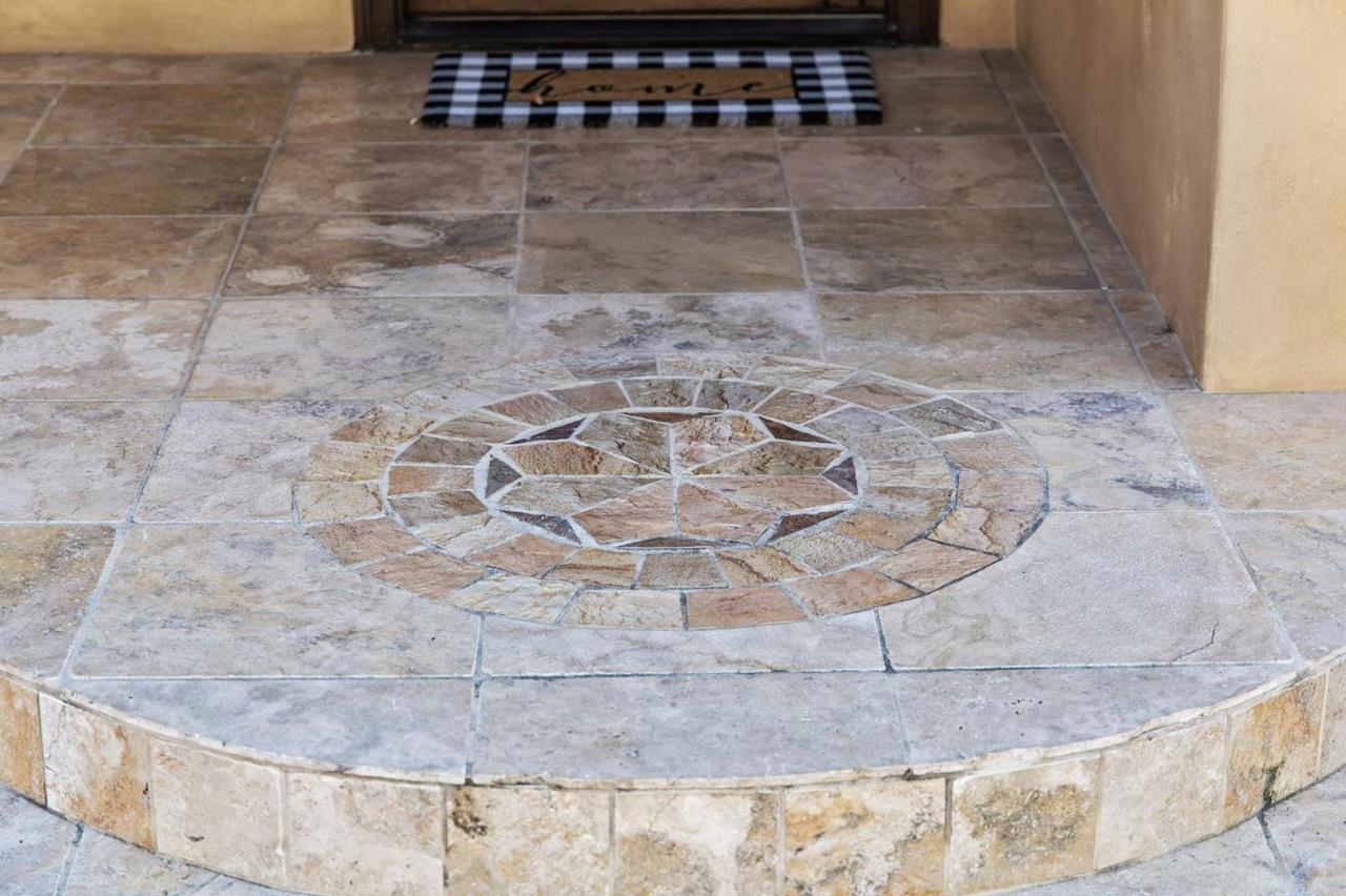 Detail Gallery Image 9 of 33 For 7460 Miller Ave, Gilroy,  CA 95020 - 4 Beds | 2/1 Baths