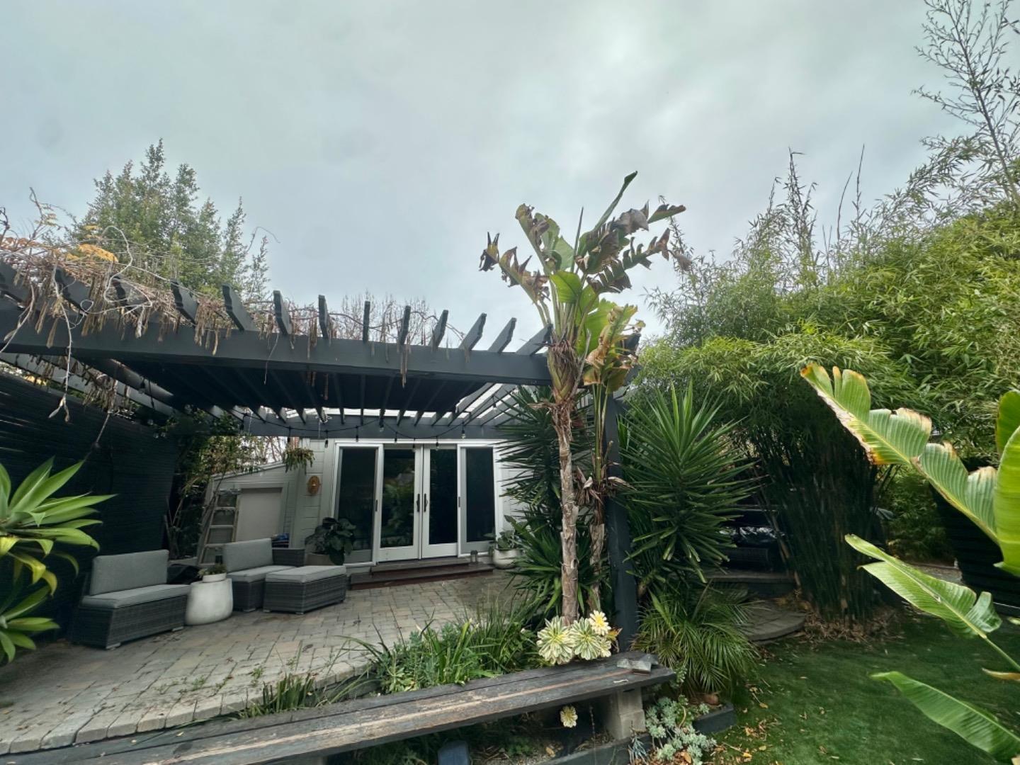 Detail Gallery Image 18 of 18 For 456 King St, Redwood City,  CA 94062 - 3 Beds | 1 Baths