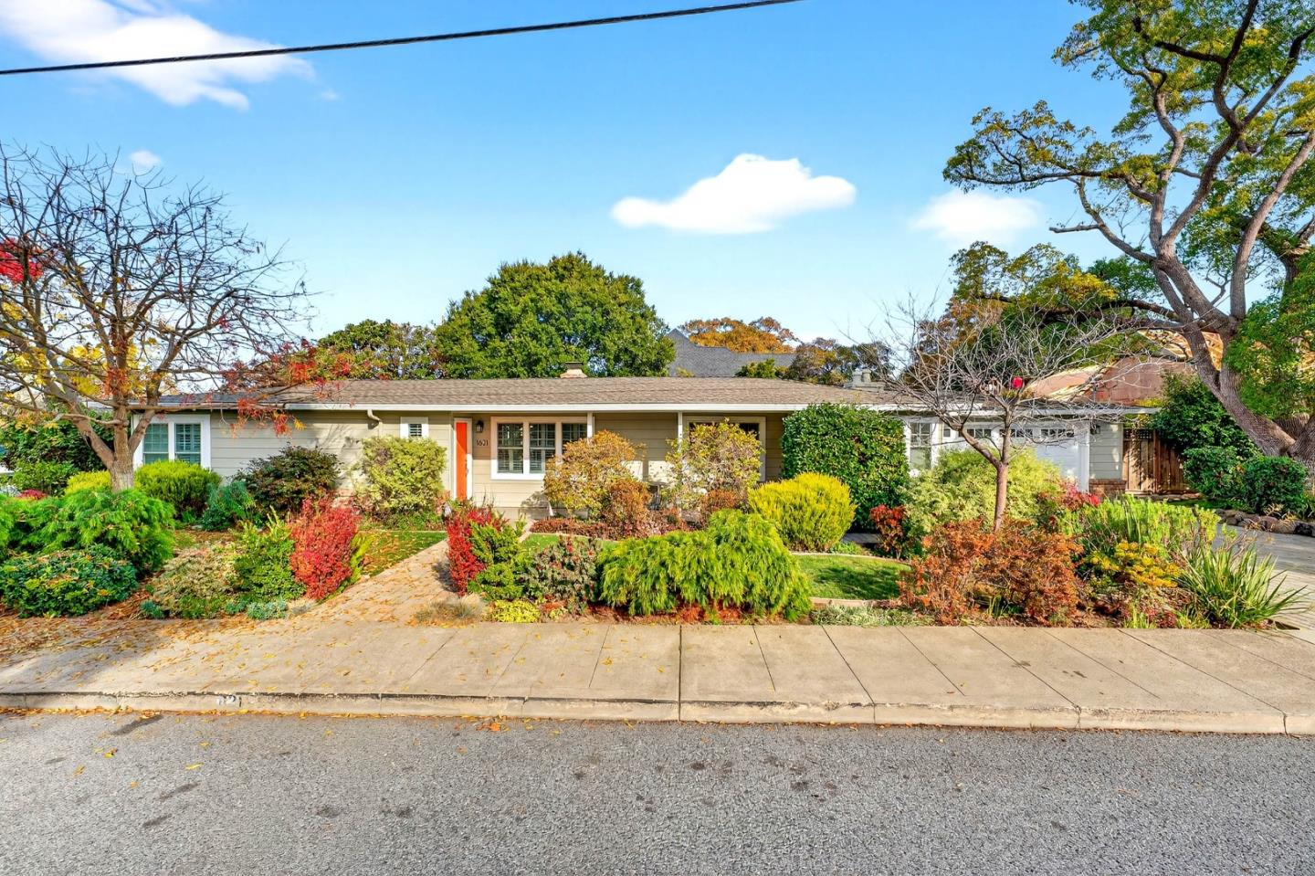 Front Image Thumbnail for ML82029704