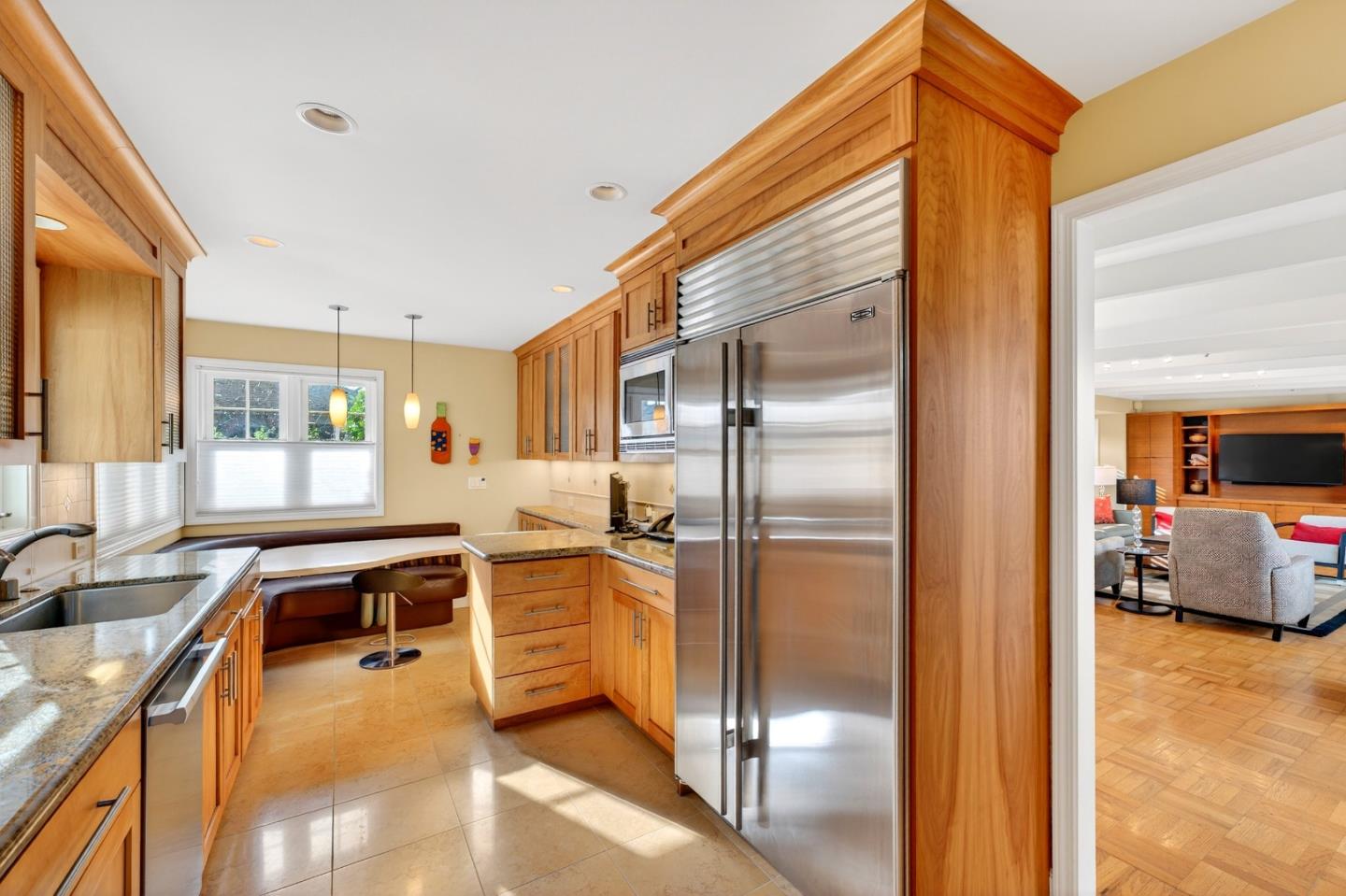 Detail Gallery Image 17 of 50 For 1621 Elm St, San Carlos,  CA 94070 - 3 Beds | 2/1 Baths