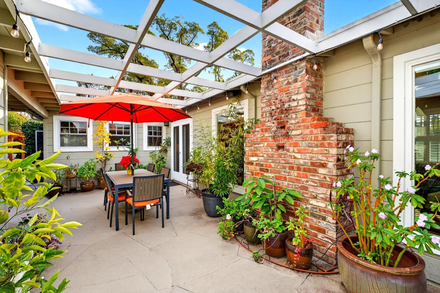 Detail Gallery Image 35 of 50 For 1621 Elm St, San Carlos,  CA 94070 - 3 Beds | 2/1 Baths