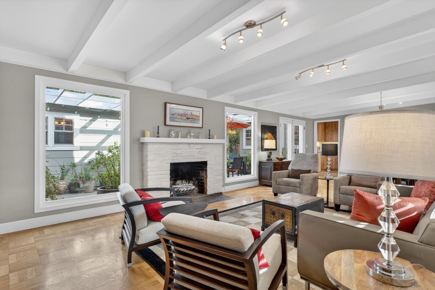 Detail Gallery Image 6 of 50 For 1621 Elm St, San Carlos,  CA 94070 - 3 Beds | 2/1 Baths