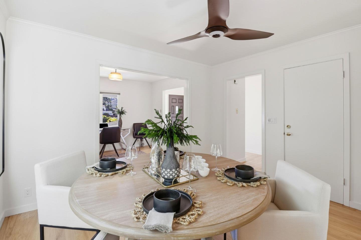 Detail Gallery Image 17 of 59 For 574 Wellington Dr, San Carlos,  CA 94070 - 3 Beds | 2 Baths